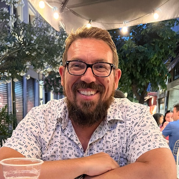 Meet your Posher, Chris - Picture 1 of 1